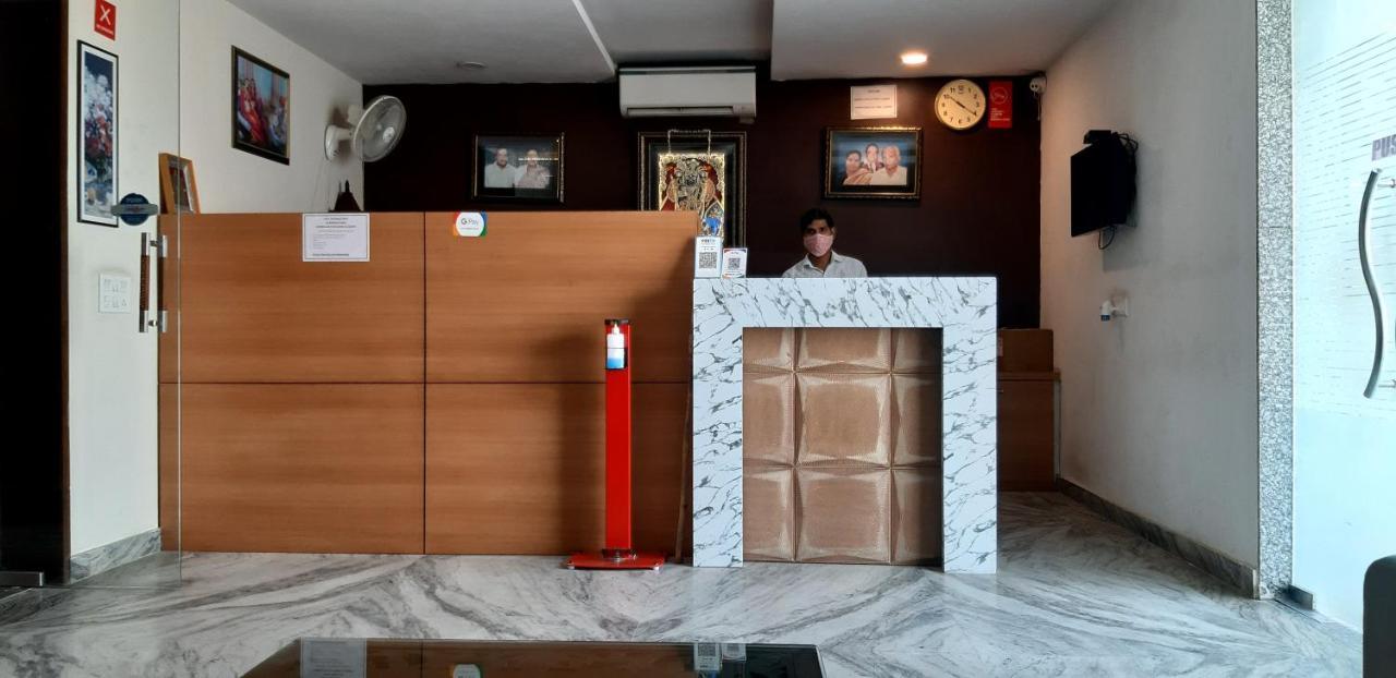Hotel Sar Kamla Dham Skd Vrindavan Fully Vaccinated Staff Bagian luar foto