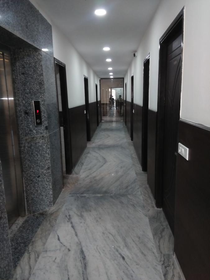 Hotel Sar Kamla Dham Skd Vrindavan Fully Vaccinated Staff Bagian luar foto